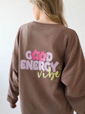 Свитшот с О-вырезом с вышивкой на спине Good energy vibe в Барнауле